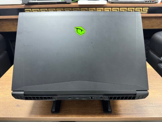 Monster Tulpar T7 V20.6.4 Intel Core i7 13700H 64GB RAM 1TB SSD RTX4060 W11 17.3” FHD 144Hz (İKİNCİ EL) - Görsel 3