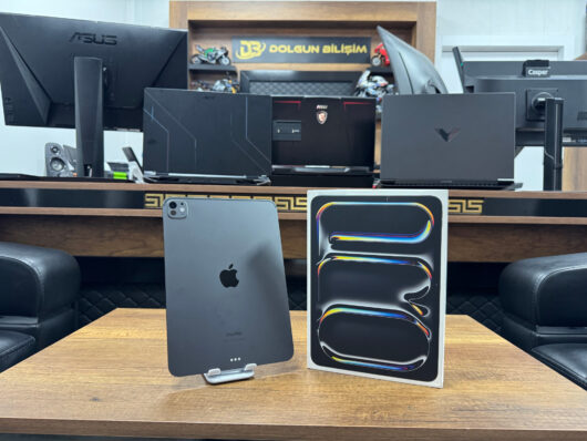 Apple iPad Pro 7. Nesil 256GB 11” MVV83TU/A Uzay Siyahı Tablet (İKİNCİ EL) - Görsel 2
