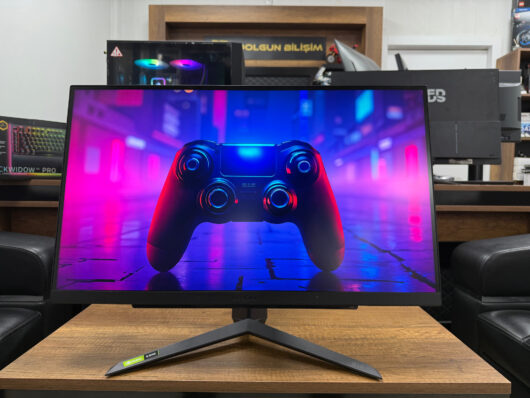 LG UltraGear 27GR75Q-B 27” 1ms 2K QHD Pivot IPS 165Hz Oyuncu Monitörü (İKİNCİ EL) - Görsel 2