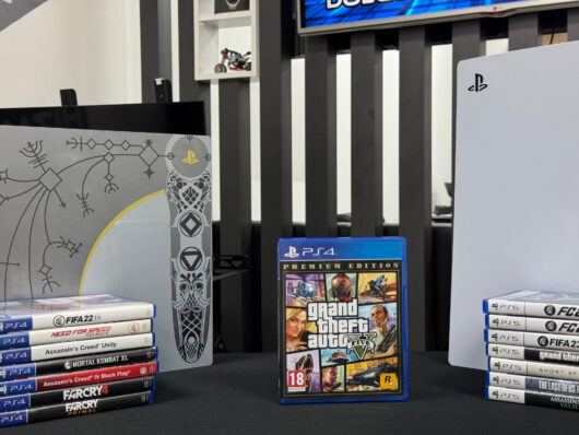 Grand Theft Auto 5 Gta 5 Ps4 - Ps5 Oyun CD’si (İKİNCİ EL) - Görsel 2