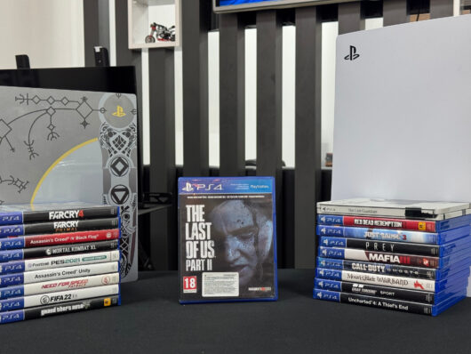 The Last Of Us Part 2 Ps4 - Ps5 Oyun CD’si (İKİNCİ EL) - Görsel 2