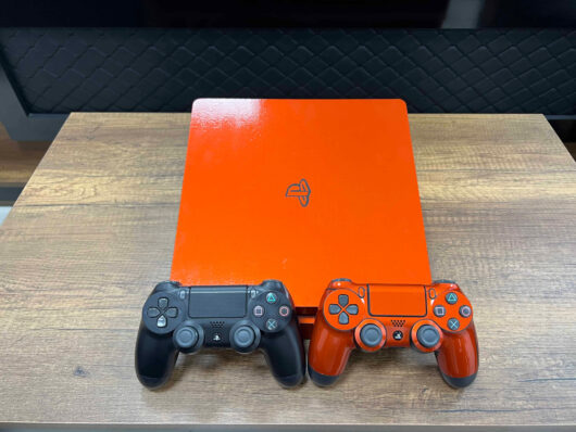 ÖZEL SERİ PlayStation 4 Slim Turuncu 500 GB Çift Kol | (İKİNCİ EL) - Görsel 3