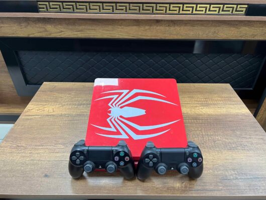 PlayStation 4 Slim Spider-Man Edition 500 GB Çift Kol (İKİNCİ EL) - Görsel 2
