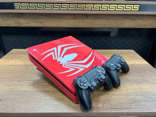 PlayStation 4 Slim Spider-Man Edition 500 GB Çift Kol (İKİNCİ EL) - Görsel 4