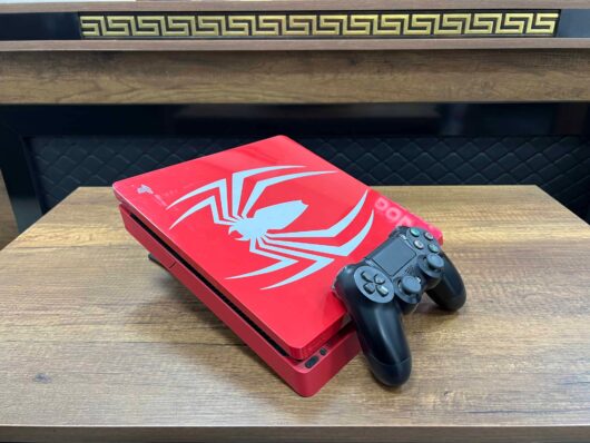 PlayStation 4 Slim Spider-Man Edition 500 GB Tek Kol (İKİNCİ EL) - Görsel 4