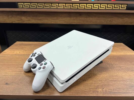 PlayStation 4 Slim Beyaz 500 GB Tek Kol (İKİNCİ EL) - Görsel 2