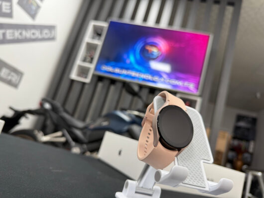 SAMSUNG WATCH 5 PEMBE (İKİNCİ EL) - Görsel 2