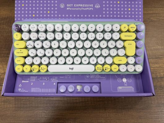 Logitech POP Keys Blast Özelleştirilebilir Emoji Tuşlu Mekanik Kablosuz Klavye (İKİNCİ EL) - Görsel 2