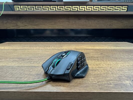 Monster Pusat V8 Optik Kablolu Oyuncu Mouse (İKİNCİ EL)