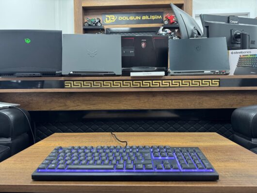 Razer Ornata V3 X RGB Membrane Switch Kablolu Oyuncu Klavyesi (İKİNCİ EL)