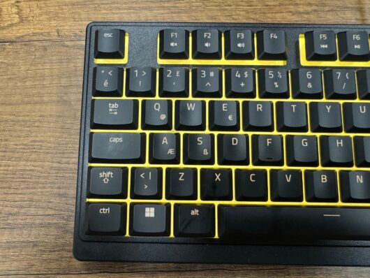 Razer Ornata V3 X RGB Membrane Switch Kablolu Oyuncu Klavyesi (İKİNCİ EL) - Görsel 3