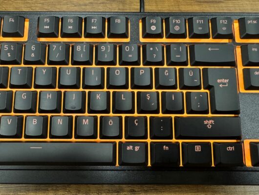 Razer Ornata V3 X RGB Membrane Switch Kablolu Oyuncu Klavyesi (İKİNCİ EL) - Görsel 4