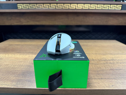 Razer Basilisk V3 Pro RZ01-04620200-R3G1 Beyaz RGB Optik Kablolu/Kablosuz Oyuncu Mouse (İKİNCİ EL) - Görsel 2