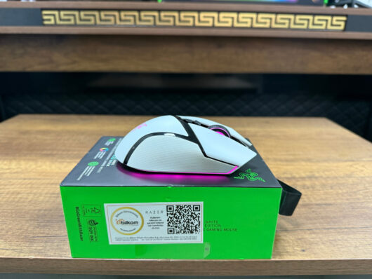 Razer Basilisk V3 Pro RZ01-04620200-R3G1 Beyaz RGB Optik Kablolu/Kablosuz Oyuncu Mouse (İKİNCİ EL) - Görsel 4