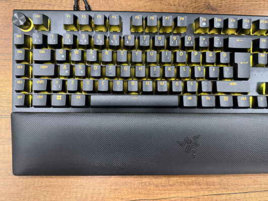 Razer BlackWidow V4 Pro RGB Green Switch Türkçe Q Kablolu Mekanik Oyuncu Klavyesi (İKİNCİ EL) - Görsel 4