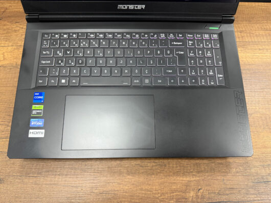 Monster Tulpar T7 V26.1.2 Intel Core i7 13700H 32GB RAM 1TB SSD RTX4060 17.3” FHD 144Hz (İKİNCİ EL) - Görsel 2