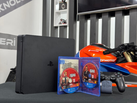 PlayStation 4 Slim 1 TB Tek Kol + Red Dead Redemption 2 (RDR 2) Oyun CD’si (İKİNCİ EL) - Görsel 3