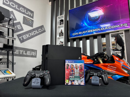 PlayStation 4 Fat 500GB Çift Kol + Pes 2021 Oyun CD’si (İKİNCİ EL)