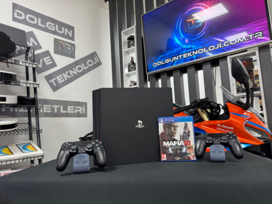 PlayStation 4 Pro 1TB Çift Kol + Mafia 3 Oyun CD’si (İKİNCİ EL)