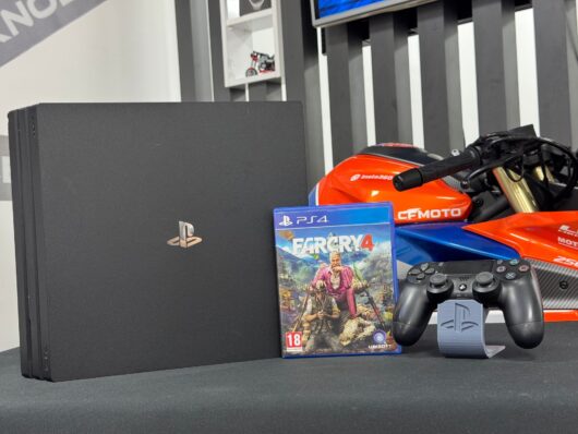 PlayStation 4 Pro 1TB Tek Kol + Far Cry 4 Oyun CD’si (İKİNCİ EL) - Görsel 2