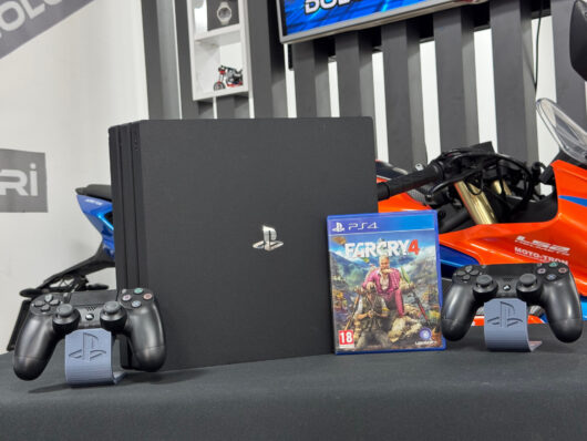 PlayStation 4 Pro 1TB Çift Kol + Far Cry 4 Oyun CD’si (İKİNCİ EL) - Görsel 2