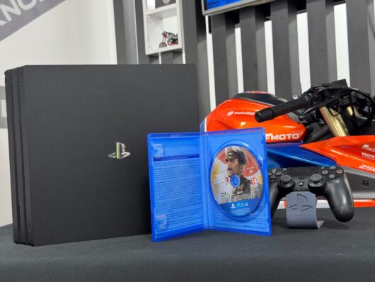 PlayStation 4 Pro 1TB Tek Kol + Just Cause 3 Oyun CD’si (İKİNCİ EL) - Görsel 3