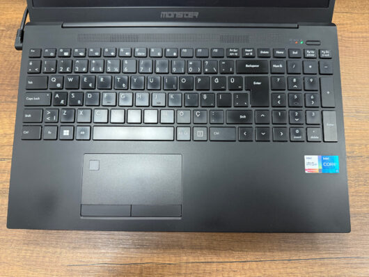 Monster Huma H5 V4.1.10 Intel Core i5 1235U 32GB RAM 1TB SSD Iris Xe 15.6” FHD 120Hz (İKİNCİ EL) - Görsel 3
