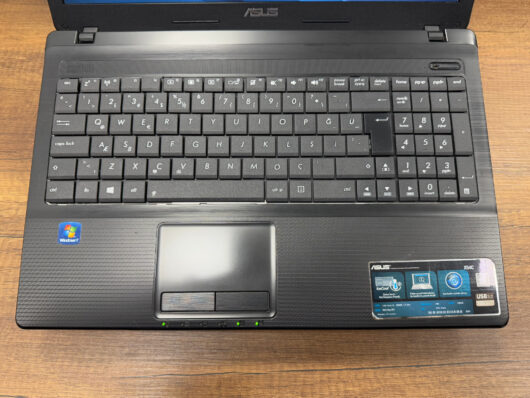 Asus X54C Intel Core i3 2350M 4GB RAM 128GB SSD 15.6” HD (İKİNCİ EL) - Görsel 2