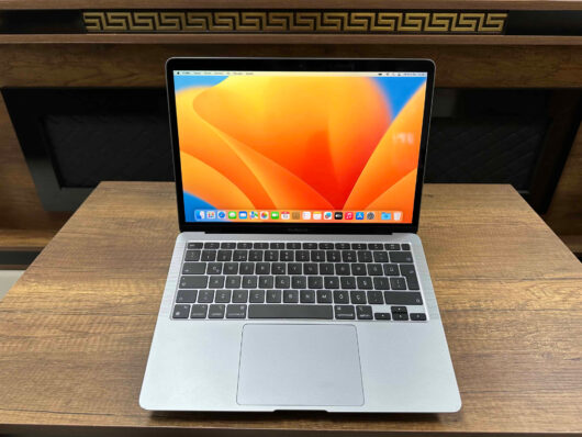 Apple MacBook Air M1 8GB RAM 256GB SSD macOS 13” QHD+ Uzay Grisi MGN63TU/A (İKİNCİ EL) - Görsel 2