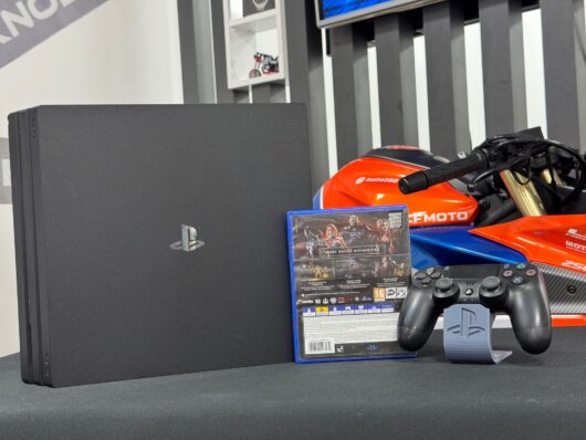 PlayStation 4 Pro 1TB Tek Kol + İnjustice 2 Oyun CD’si (İKİNCİ EL) - Görsel 5