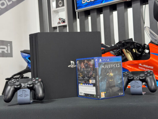 PlayStation 4 Pro 1TB Çift Kol + İnjustice 2 Oyun CD’si (İKİNCİ EL) - Görsel 4