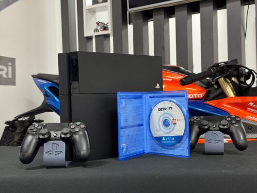 PlayStation 4 Fat 500GB Çift Kol + Detroit Oyun CD’si (İKİNCİ EL) - Görsel 3