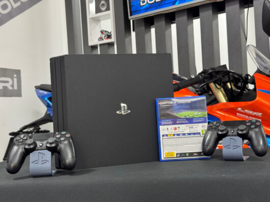 PlayStation 4 Pro 1TB Çift Kol + Fifa 19 Oyun CD’si (İKİNCİ EL) - Görsel 5