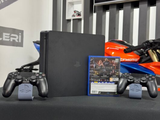 PlayStation 4 Slim 500GB Çift Kol + İnjustice 2 Oyun CD’si (İKİNCİ EL) - Görsel 5