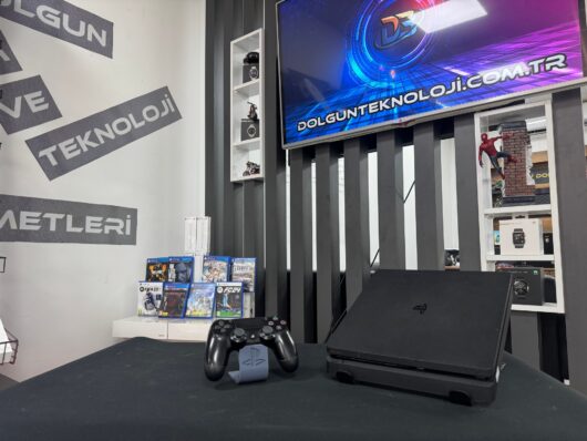 PlayStation 4 Slim 500GB Tek Kol (İKİNCİ EL)