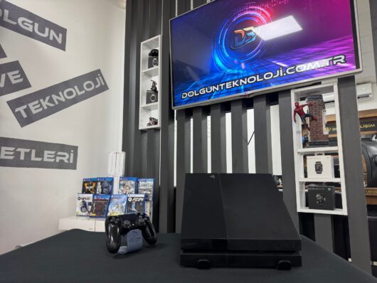 PlayStation 4 Fat 500GB Tek Kol (İKİNCİ EL)