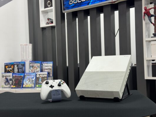 Xbox One S 1 TB Tek Kol (İKİNCİ EL) - Görsel 2
