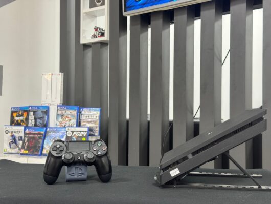 PlayStation 4 Slim 500GB Tek Kol (İKİNCİ EL) - Görsel 3