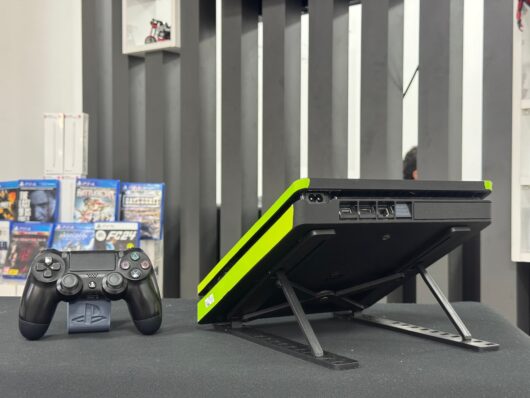 PlayStation 4 Slim 1TB Tek Kol Biohazard Kaplama (İKİNCİ EL) - Görsel 4
