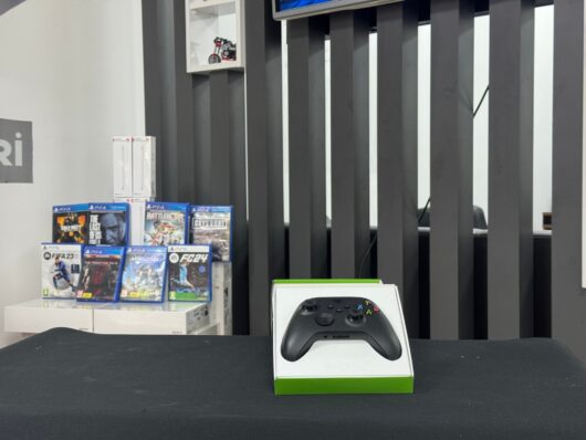 Xbox 9. Nesil Siyah Kol Kutulu (İKİNCİ EL) - Görsel 3
