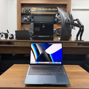 Apple MacBook Air M3 16GB RAM 256GB SSD 13.6” Gece Yarısı MC8K4TU/A